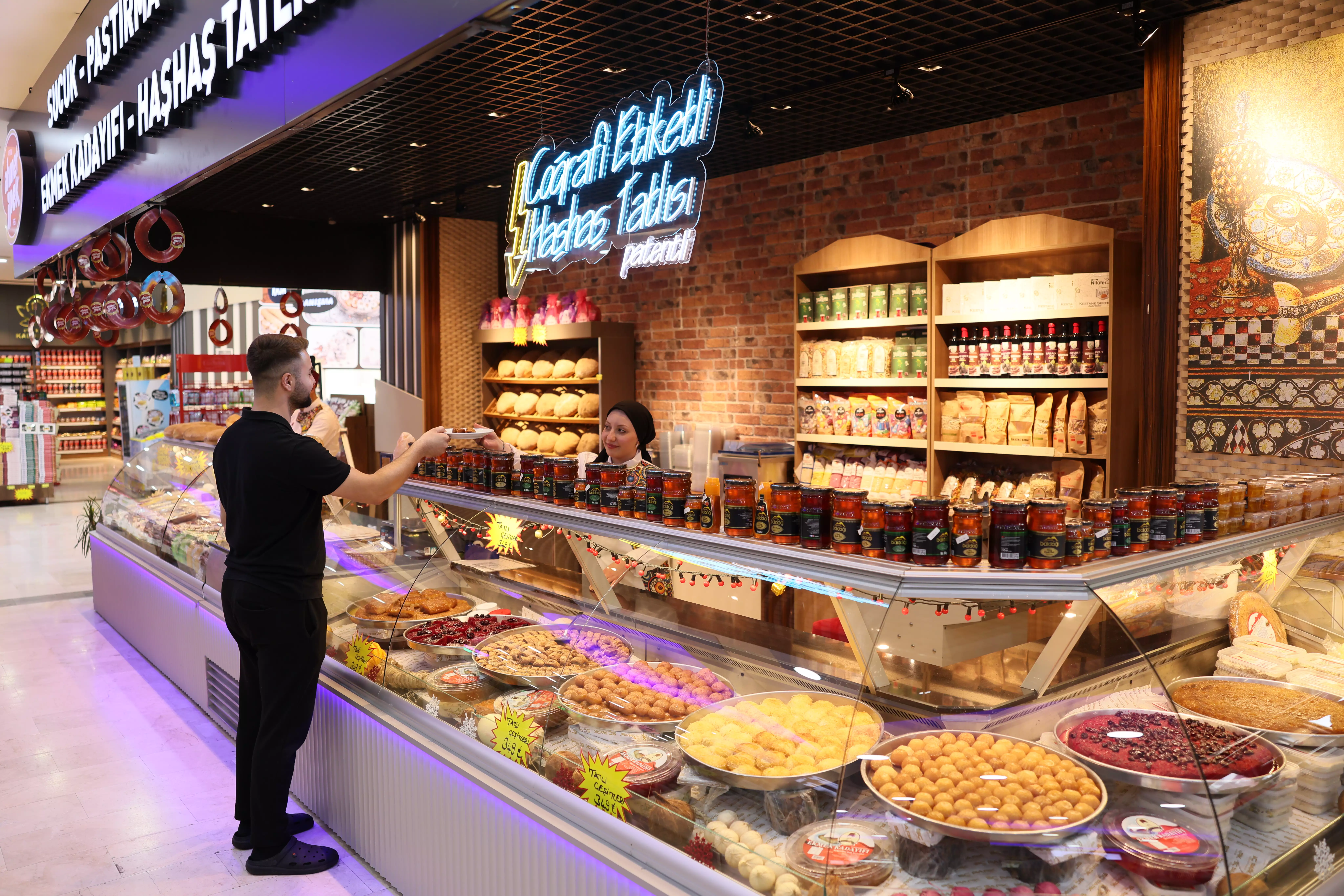 Yolculuğunuza Tat Katıyoruz: Geleneksel Lezzetler